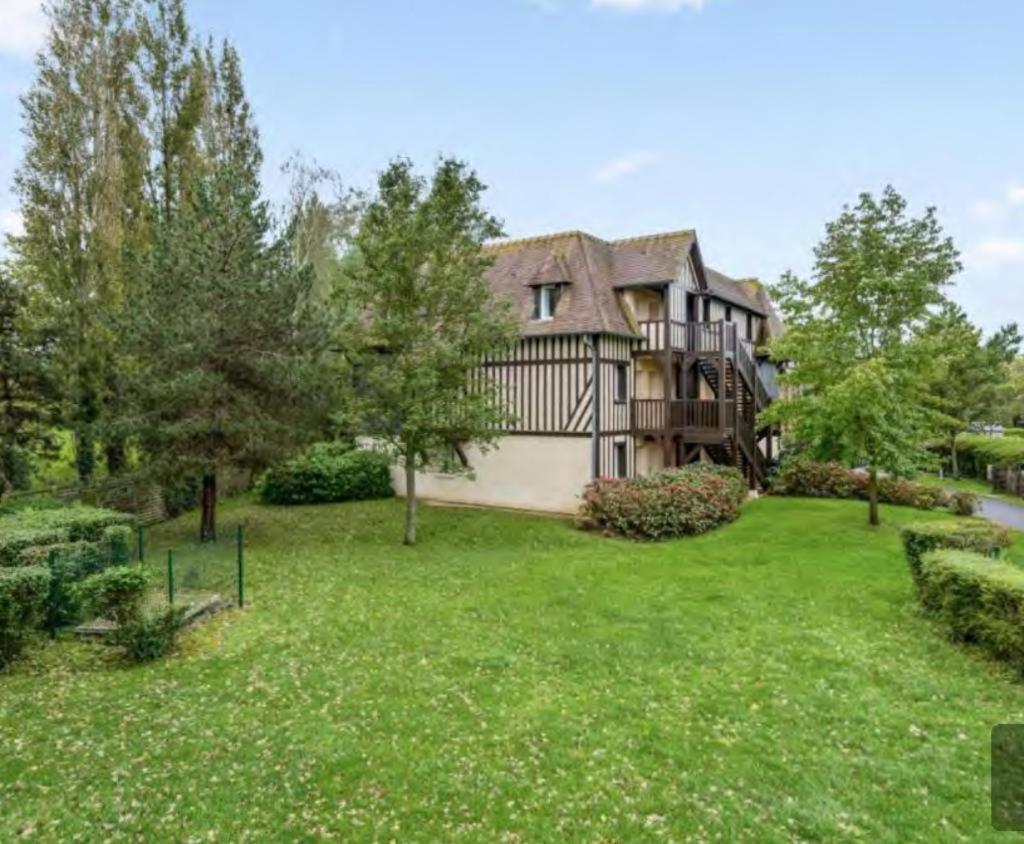 Le Cosy Residence Du Golf ドーヴィル エクステリア 写真